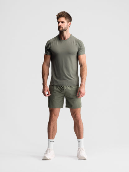 Everyday Essential Short 6.5"